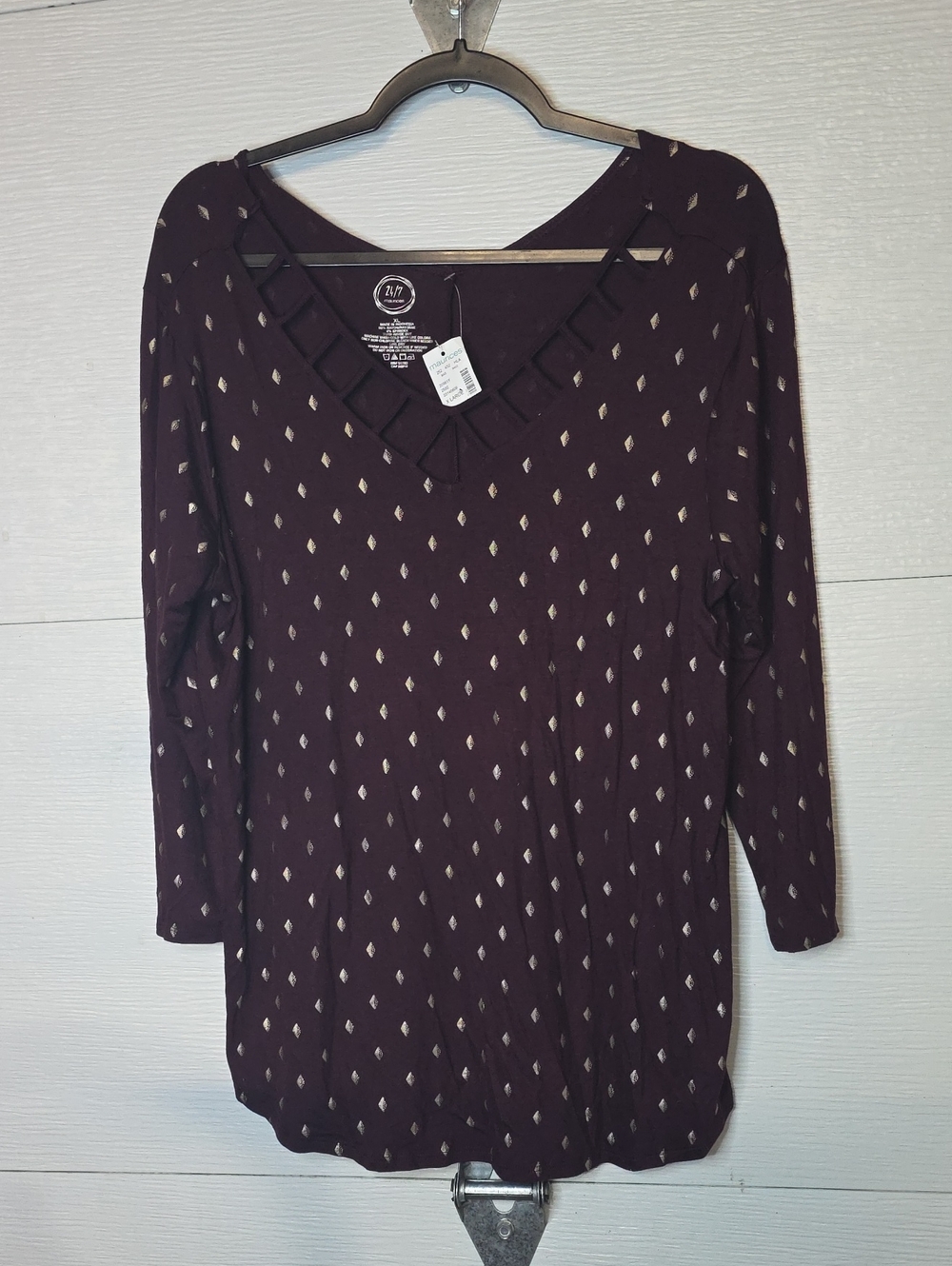 Women’s Long-Sleeve V-Neck Tunic Dress in Burgundy with Metallic Diamond Print